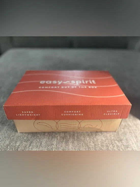 Women’s Easy Spirit AP1 Walking Shoes Size 8 - Picture 10 of 10